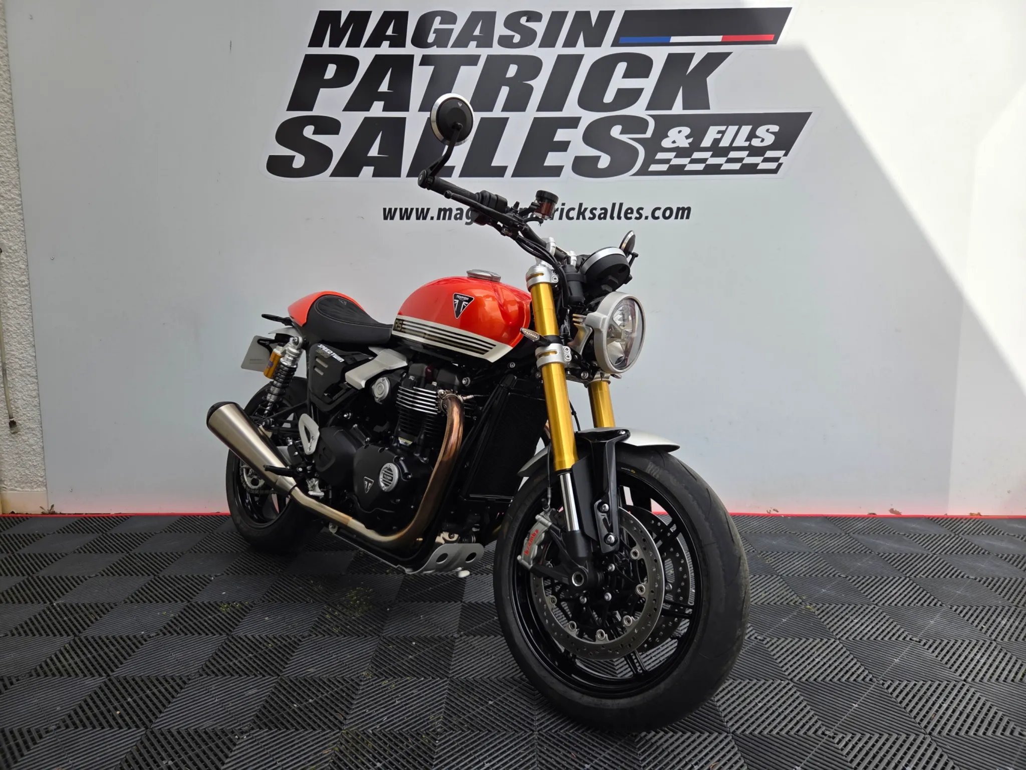 1200 RS 5