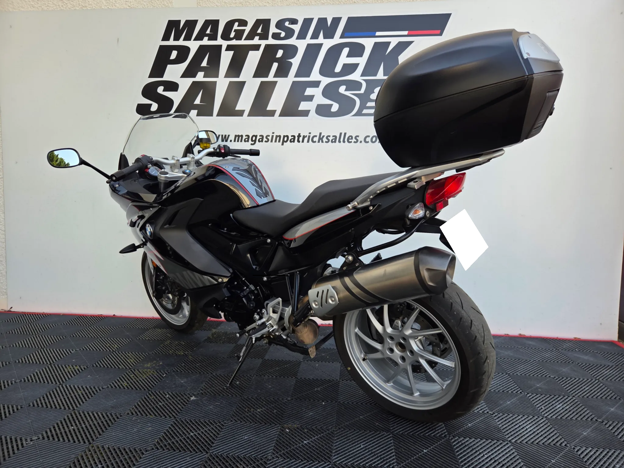 F800 7
