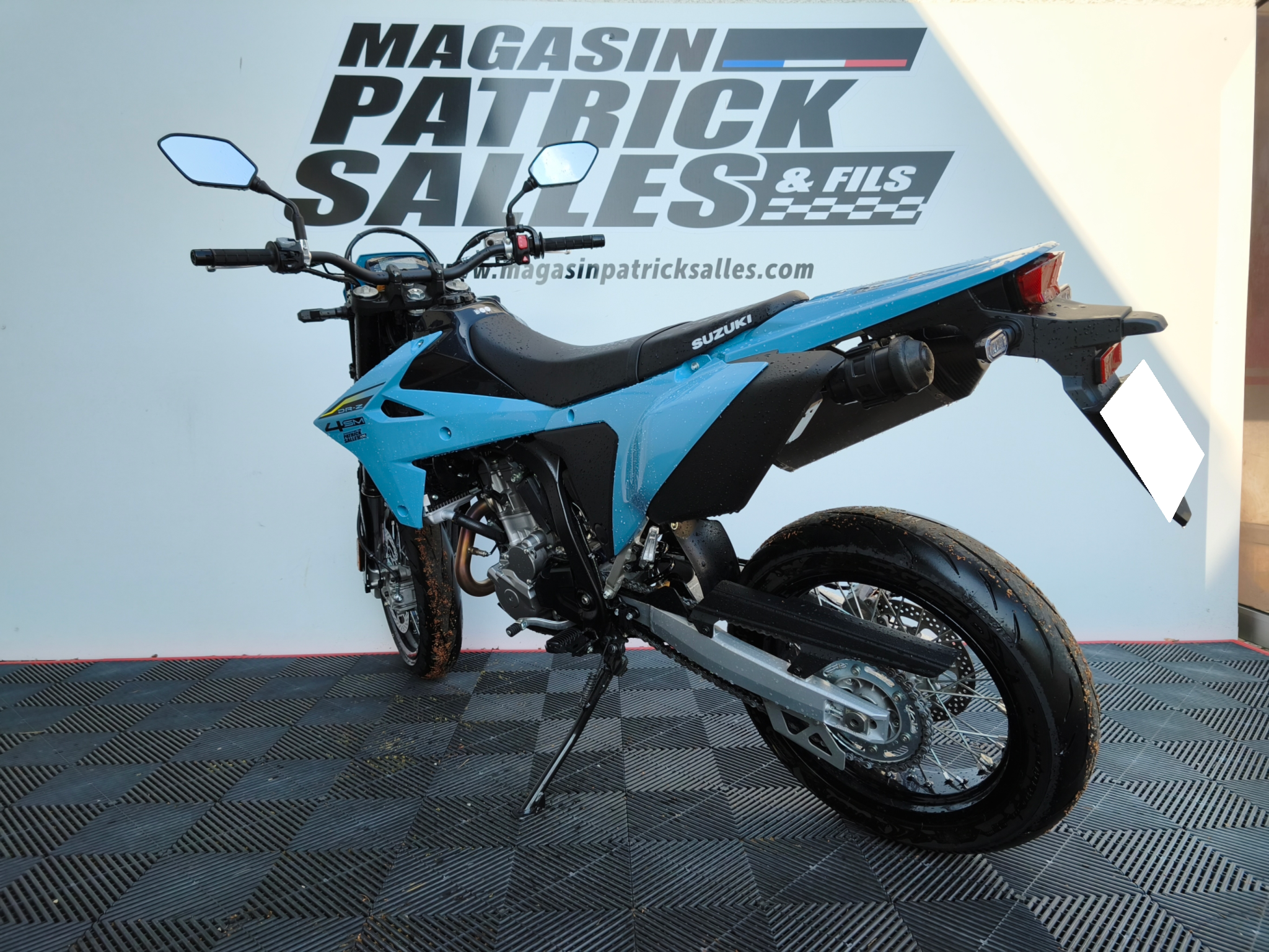 DRZ 7