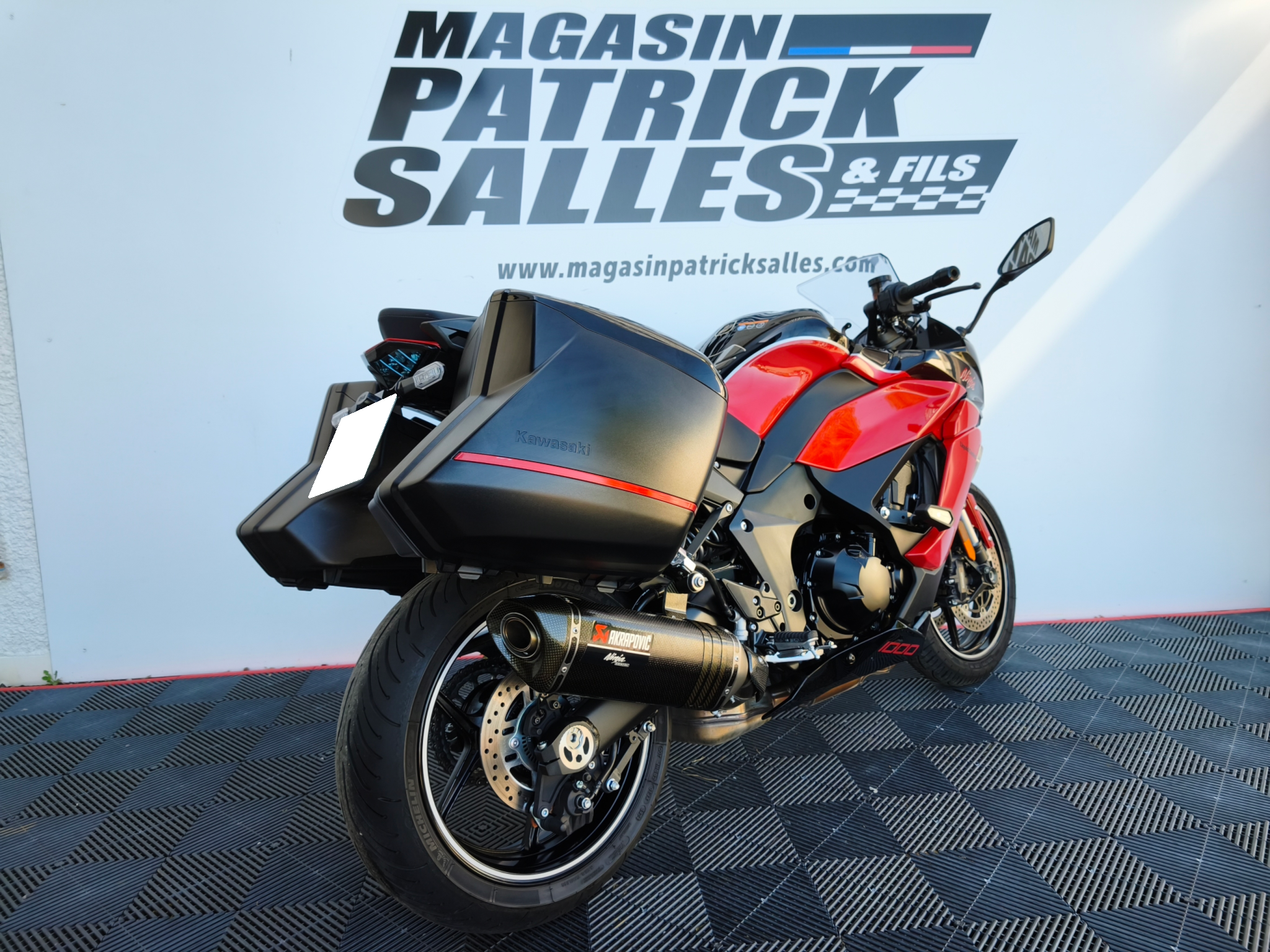 SXR 8