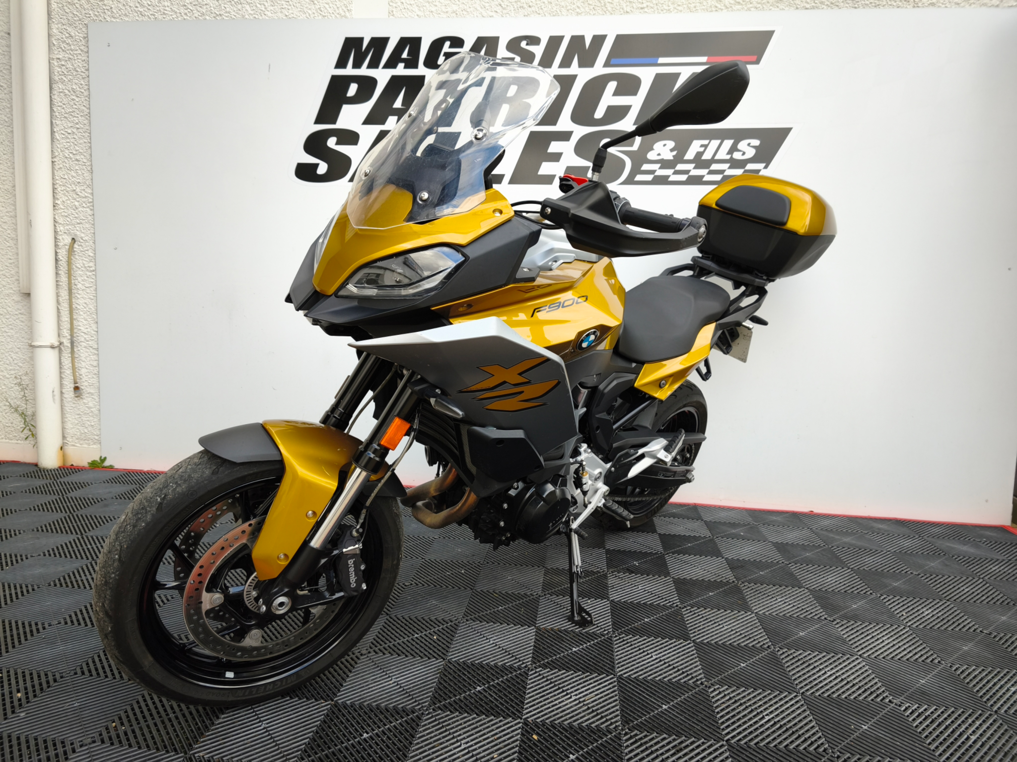 FXR 6
